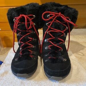 Aetrex Jodie Black Winter Boots with Red Laces